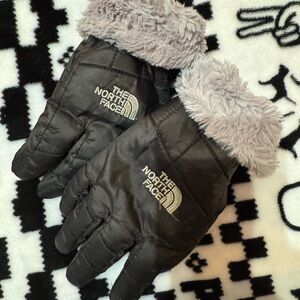 North face gloves